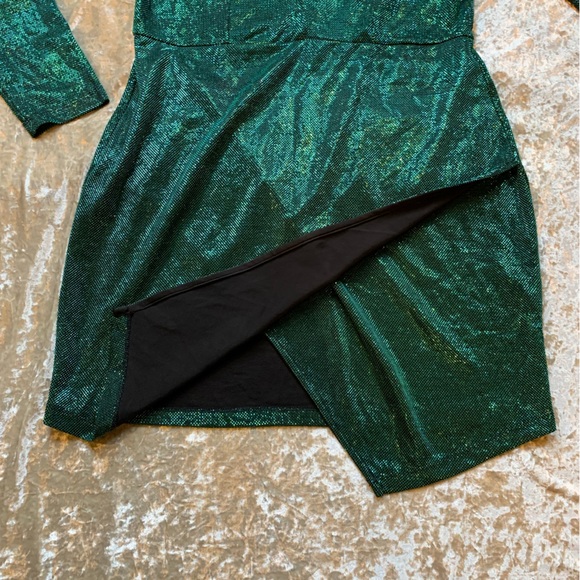 Emerald Sparkly Dress - Picture 4 of 10